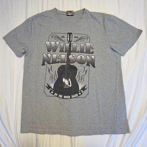 Willie Nelson Shirt Medium